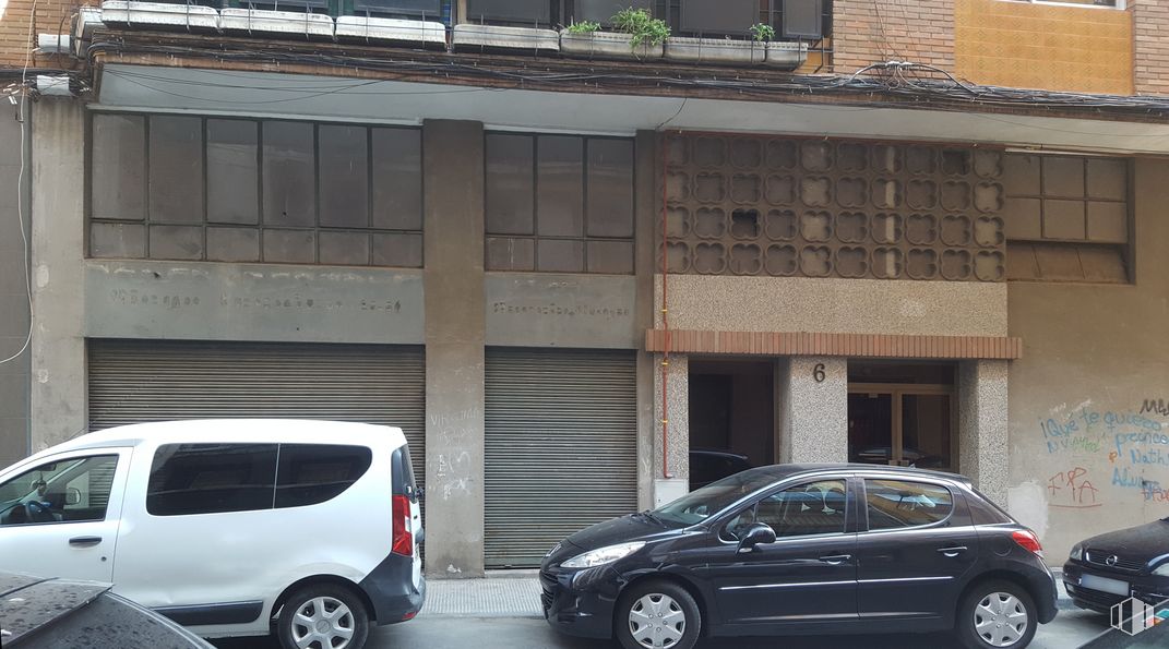 Retail for sale & for rent at Calle General Cuesta, 6, Talavera de la Reina, Toledo, 45600 with tire, car, wheel, automotive parking light, land vehicle, vehicle, property, automotive side marker light, automotive tire and window around