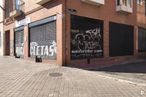 Retail for sale & for rent at Calle Sebastián Álvaro, 8, La Latina, Madrid, 28024 with building, window, road surface, wood, brickwork, asphalt, brick, sidewalk, wall and art around