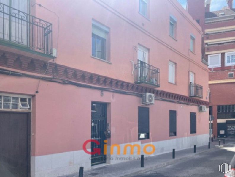 Local en venta en Calle Aníbal, 5, Tetuán, Madrid, 28020 con ventana, puerta, propiedad, edificio, pared, espacio público, zona residencial, fachada, área metropolitana y ciudad alrededor