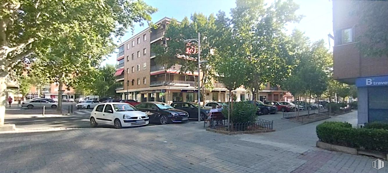 Local en alquiler en Calle Méjico, Toledo, 45004 con coche, planta, rueda, edificio, propiedad, vehículo, cielo, neumático, árbol y arquitectura alrededor