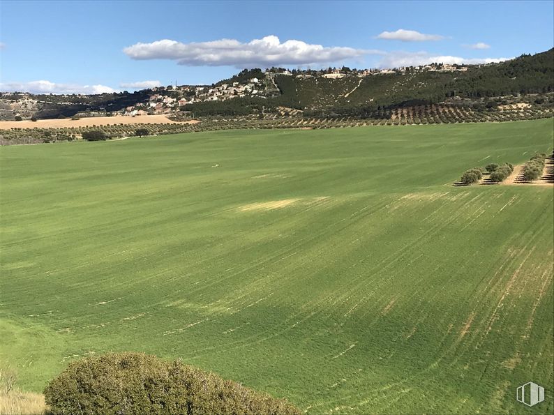 Land for sale at Finca Valdeapa, Chiloeches, Guadalajara, 19160 with cloud, sky, plant, natural landscape, natural environment, mountain, tree, land lot, highland and golf around