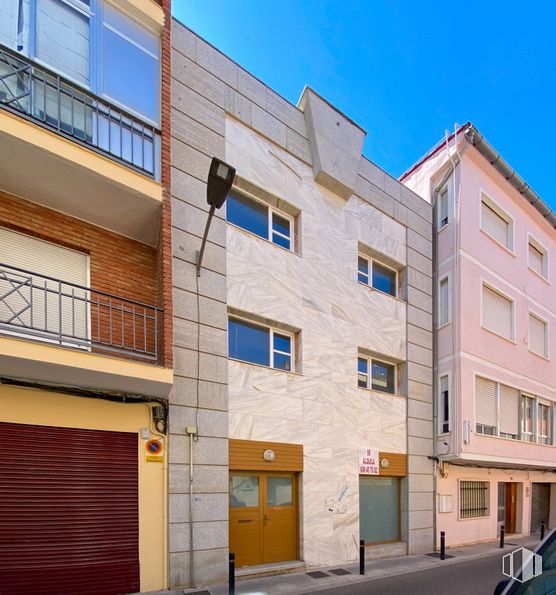 Oficina en alquiler en Calle Ángel Martín Puebla, 30, Guadalajara, 19001 con ventana, edificio, cielo, accesorio, diseño urbano, ladrillo, condominio, madera, edificio comercial y ciudad alrededor