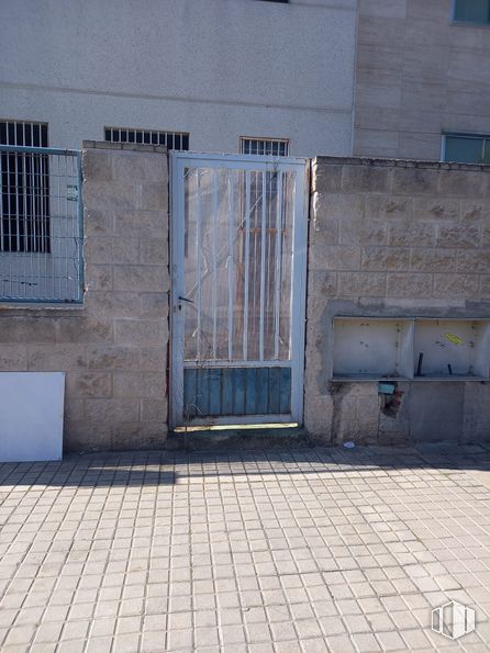 Nave en venta en Polígono Urtinsa II, Alcorcón, Madrid, 28923 con puerta, ventana, superficie de la carretera, rectángulo, asfalto, edificio, material compuesto, madera, gas y suelos alrededor