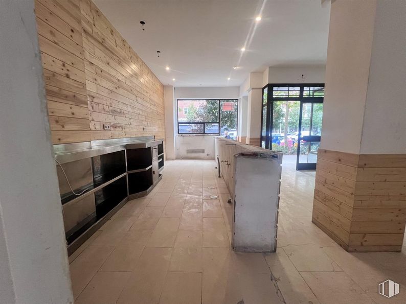 Local en alquiler en Guindalera, Salamanca, Madrid, 28028 con ebanistería, suelos, madera, suelo, interiorismo, techo, suelos de madera, madera dura, contrachapado y tinte para madera alrededor