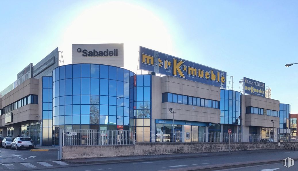 Oficina en alquiler en Calle Puerto de la Morcuera, 13, Leganés, Madrid, 28919 con edificio, cielo, ventana, arquitectura, edificio comercial, fachada, bienes raíces, ciudad, uso mixto y sede alrededor