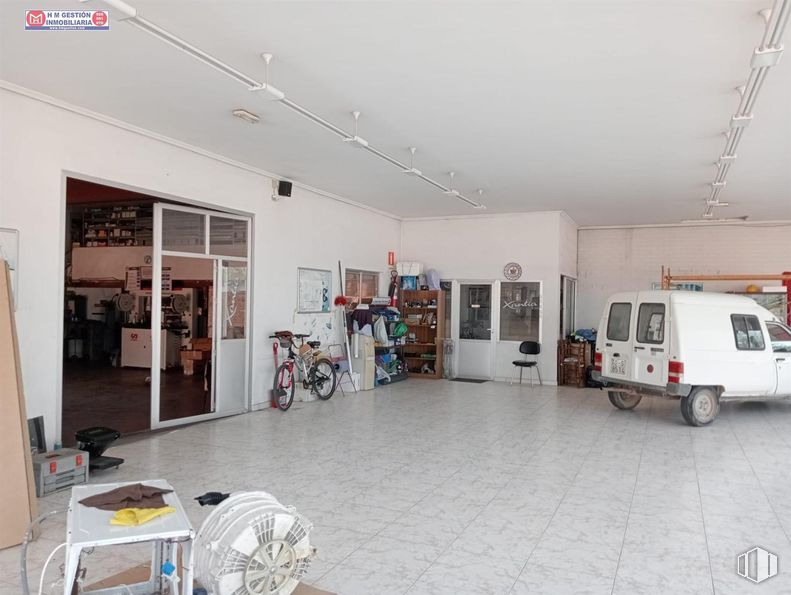 Nave en alquiler y venta en Zona céntrica, Villafranca de los Caballeros, Toledo, 45730 con ventilador mecánico, camioneta, mesa, bicicleta, rueda, neumático, coche, edificio, vehículo y interiorismo alrededor