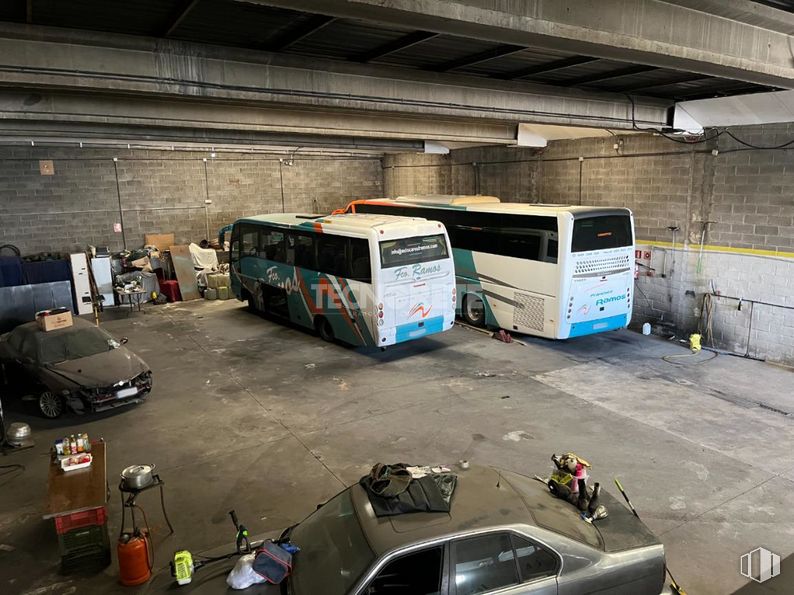 Industrial for sale at Calle Méjico, Guadalajara, 19004 with bus, car, automotive parking light, tire, wheel, vehicle, automotive tire, motor vehicle, automotive design and transport hub around