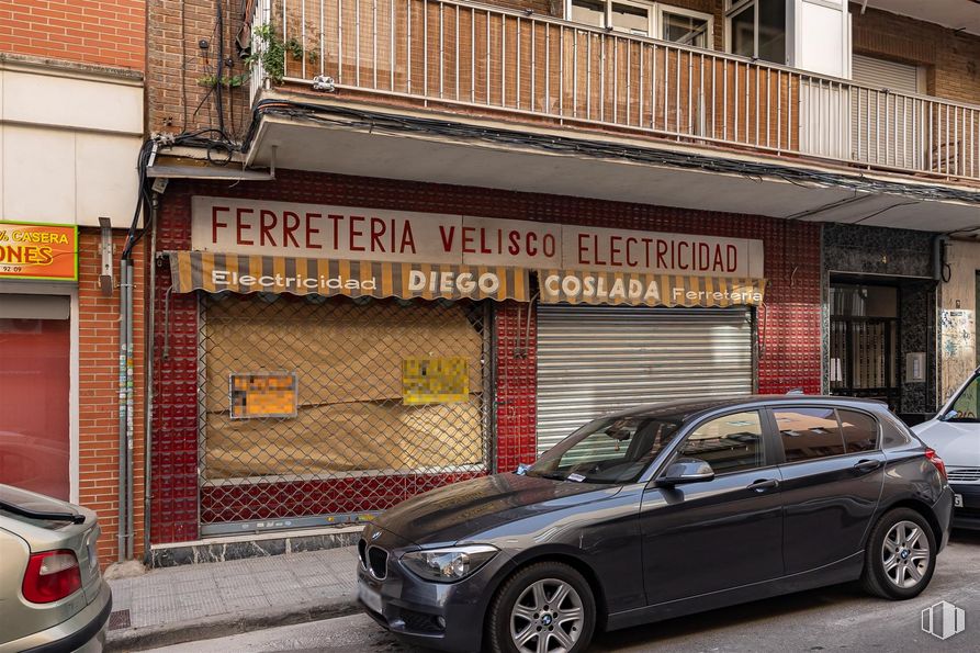 Local en venta en Calle Oneca, 4, Coslada, Madrid, 28820 con rueda, coche, edificio, ventana, luz de estacionamiento, neumático, vehículo terrestre, vehículo, iluminación del automóvil y capó alrededor