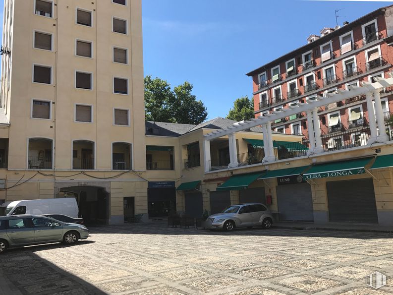 Local en venta en Calle Ribera de Curtidores, 29, Centro, Madrid, 28005 con coche, edificio, rueda, vehículo terrestre, cielo, neumático, ventana, vehículo, infraestructura y casa alrededor