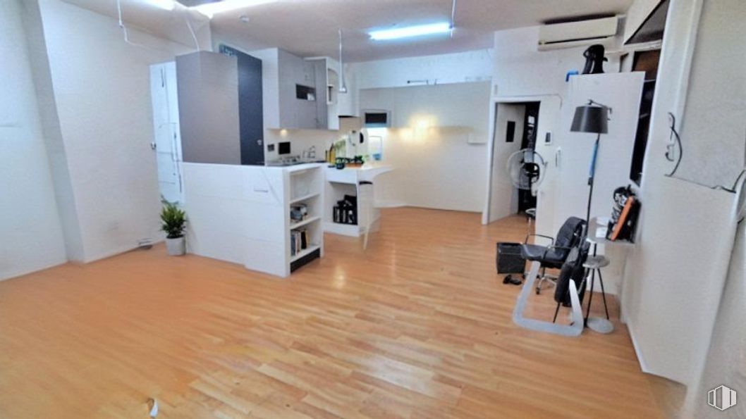 Local en venta en Calle Francisco Madariaga, Ciudad Lineal, Madrid, 28017 con propiedad, planta de interior, madera, edificio, interiorismo, suelos, suelo, casa, hall y accesorio alrededor