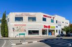 Retail for sale at Centro Comercial Eroski, Carretera Ajalvir, 9, Daganzo de Arriba, Madrid, 28814 with building, window, car, sky, tree, wheel, urban design, road surface, tire and facade around