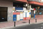 Local en alquiler y venta en Calle Cervantes, 9, Torrejón de Ardoz, Madrid, 28850 con puerta, infraestructura, arquitectura, superficie de carretera, ventana, edificio, casa, asfalto, ladrillo y pared alrededor