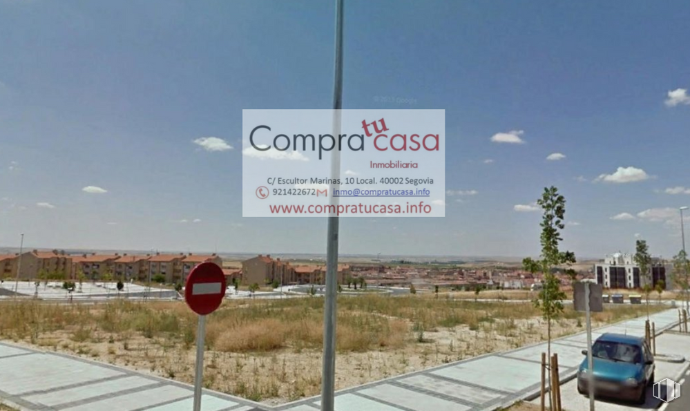 Suelo en venta en Zona Plaza de Toros, Segovia, 40004 con coche, cielo, nube, planta, ecorregión, infraestructura, vehículo, superficie de carretera, asfalto y lote de tierra alrededor