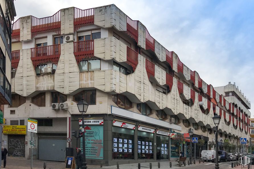 Local en venta en Plaza de España, 12, Leganés, Madrid, 28911 con edificio, cielo, nube, ventana, diseño urbano, barrio, área residencial, edificio comercial, ciudad y fachada alrededor