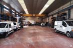 Nave en venta en Polígono Industrial de Coslada, Coslada, Madrid, 28820 con camioneta, rueda, coche, neumático, luz de estacionamiento automotriz, vehículo terrestre, vehículo, vehículo de motor, diseño automotriz y neumático automotriz alrededor