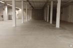 Industrial for rent at Carretera Villaverde a Vallecas, Villa de Vallecas, Madrid, 28031 with hall, flooring, floor, fixture, composite material, symmetry, ceiling, concrete, parking and building material around