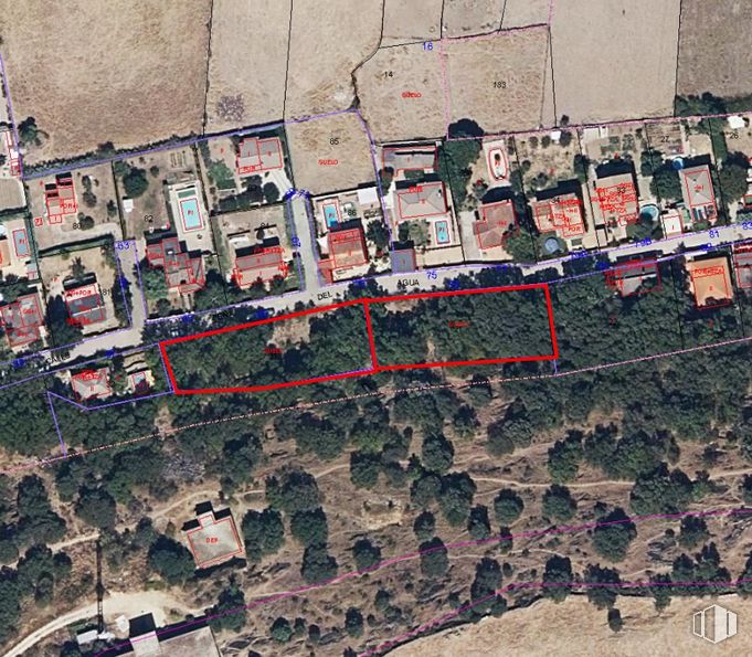 Land for sale at Calle Peña del Agua, 93, Guadalix de la Sierra, Madrid, 28794 with packaged goods, world, textile, land lot, urban design, font, wall, art, neighbourhood and residential area around