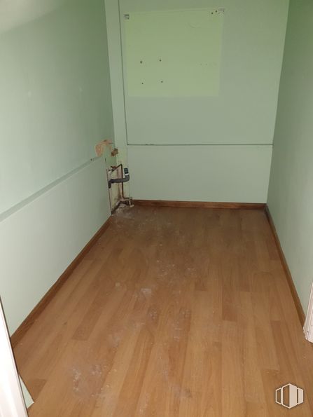 Retail for sale & for rent at Zona Centro, Talavera de la Reina, Toledo, 45600 with property, fixture, wood, flooring, floor, paint, wood stain, laminate flooring, house and hardwood around