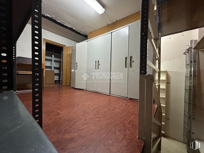 Local en alquiler en Zona Leganés Norte, Leganés, Madrid, 28919 con accesorio, suelos, madera, suelo, hall, techo, vidrio, puerta, edificio y madera dura alrededor