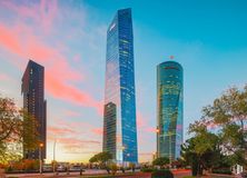 Office for rent at Torre Cristal, Regus Torre Cristal, Paseo Castellana, 259 C, Fuencarral - El Pardo, Madrid, 28046 with building, sky, skyscraper, plant, property, cloud, tree, tower, world and tower block around