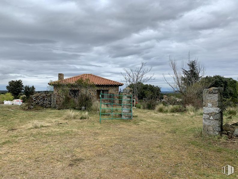 Suelo en venta en Zona centro, Brieva, Segovia, 40180 con casa, nube, cielo, planta, paisaje natural, árbol, lote de terreno, hierba, llano y paisaje alrededor