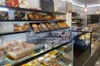 Retail for rent at Zona Santiago Bernabéu, Chamartín, Madrid, 28036 with lighting, food, bakery, ingredient, display case, baking, bread, dessert, retail and pâtisserie around