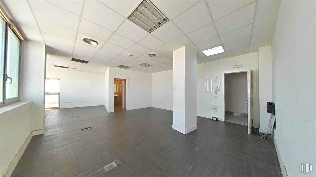 Office for sale at Calle Segundo Mata, Pozuelo de Alarcón, Madrid, 28224 with light fixture, lighting, fixture, hall, flooring, floor, art, ceiling, wood and glass around