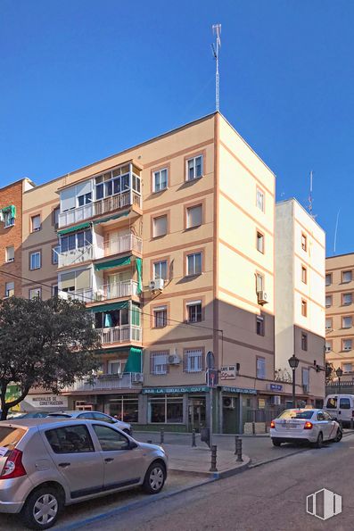 Local en venta en Calle Guadalajara, 1, Alcorcón, Madrid, 28922 con coche, rueda, edificio, neumático, cielo, vehículo terrestre, luz de estacionamiento automotriz, vehículo, ventana y luz de la calle alrededor