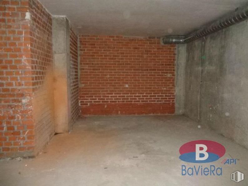 Retail for rent at Zona parque de la Concordia, Guadalajara, 19001 with home appliance, brickwork, building, brick, floor, flooring, composite material, building material, gas and fixture around