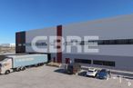 Industrial for rent at Calle Atalayuela, 133, Villa de Vallecas, Madrid, 28031 with toy vehicle, truck, wheel, tire, sky, vehicle, asphalt, automotive design, automotive tire and facade around