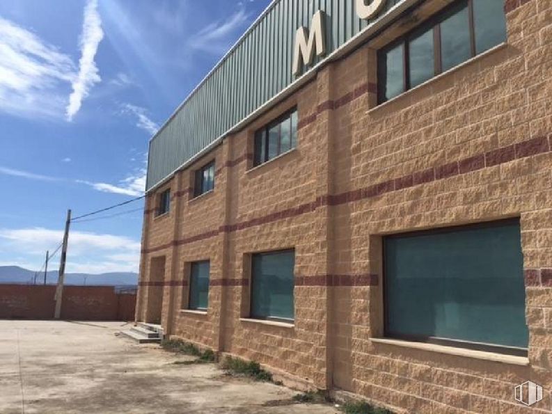 Industrial for sale at Carretera Gálvez a Menansalvas, 19, Menasalbas, Toledo, 45128 with window, building, cloud, sky, daytime, fixture, wood, brick, brickwork and residential area around