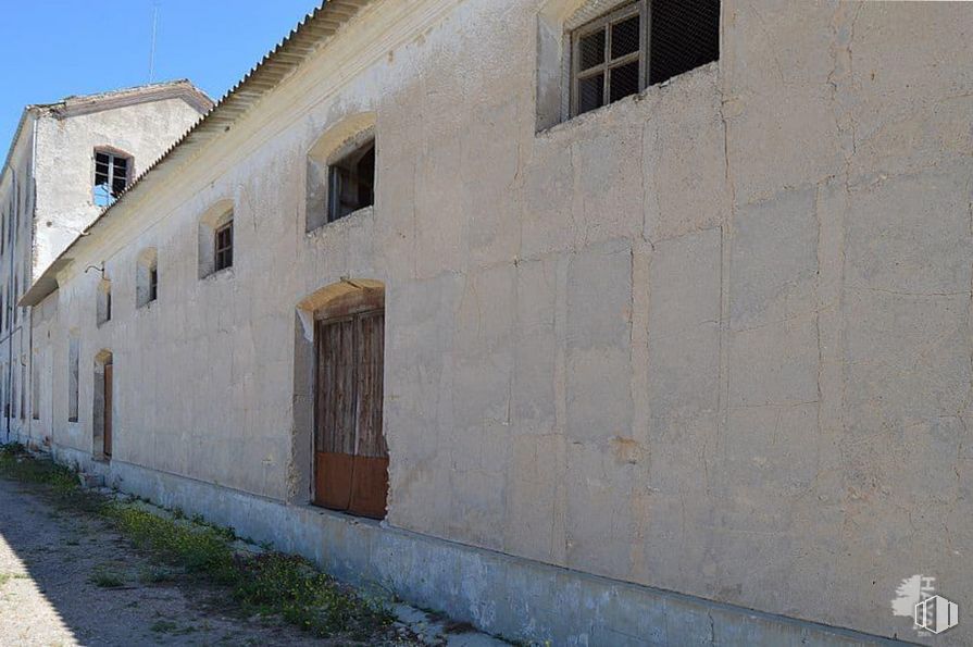 Suelo en venta en Calle Uclés, Santa Cruz de la Zarza, Toledo, 28037 con ventana, puerta, planta, edificio, accesorio, cielo, pared, casa, fachada y material compuesto alrededor