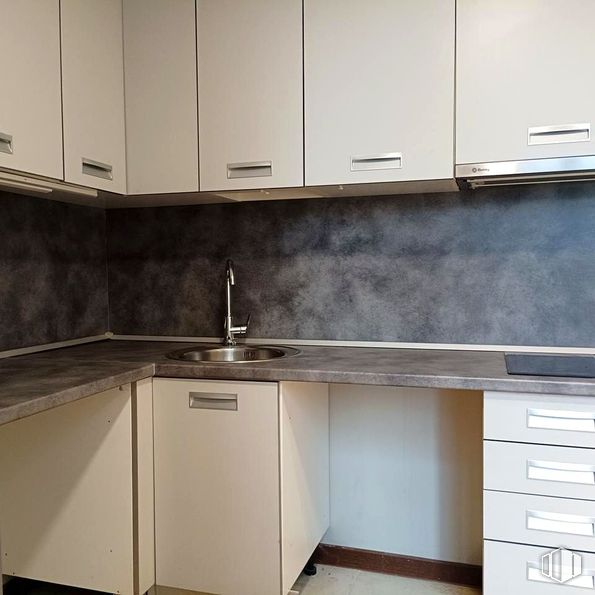 Office for rent at Calle Manuel Pombo Angulo, Hortaleza, Madrid, 28050 with cabinetry, cupboard, chest of drawers, countertop, filing cabinet, kitchen, flooring, kitchen appliance, floor and major appliance around