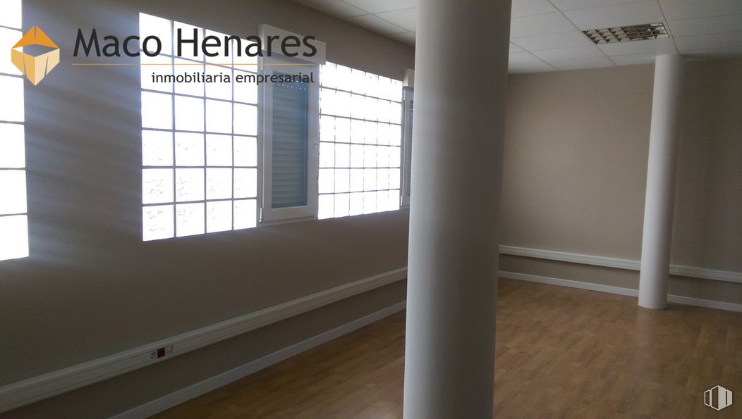 Industrial for rent at Carretera Loeches, Torrejón de Ardoz, Madrid, 28850 with window, fixture, shade, wood, building, interior design, flooring, floor, hardwood and ceiling around