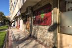 Retail for rent at Calle Río Duero, 2, Alcorcón, Madrid, 28923 with building, plant, window, road surface, architecture, tree, house, wood, wall and neighbourhood around