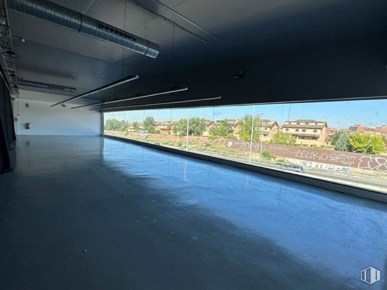 Industrial for sale & for rent at Polígono industrial Móstoles, Móstoles, Madrid, 28935 with composite material, concrete, engineering, shade, headquarters, daylighting, steel, corporate headquarters and overpass around