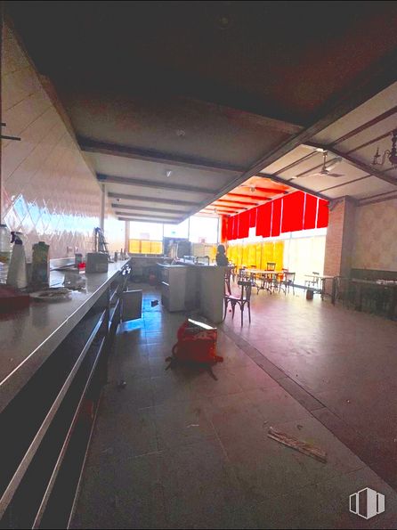 Retail for rent at Avenida Madrid, Arganda del Rey, Madrid, 28500 with building, asphalt, road, metropolitan area, automotive lighting, road surface, city, flooring, concrete and ceiling around