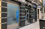 Retail for rent at Calle Fernando el Católico, Chamberí, Madrid, 28015 with waste container, door, facade, metropolitan area, gas, electric blue, font, city, glass, machine and commercial building around