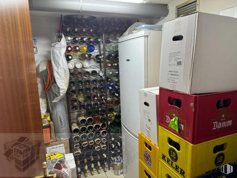 Local en alquiler en Zona Rosas, San Blas - Canillejas, Madrid, 28022 con gas, gafas, máquina, venta al por menor, envasado y etiquetado, cartón, caja, habitación, plástico y edificio alrededor