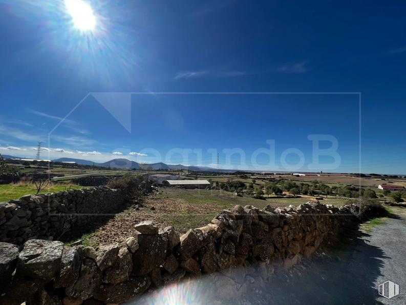 Land for sale at Casco urbano, Otero de Herreros, Segovia, 40422 with sky, cloud, plant, water, nature, natural landscape, landscape, horizon, lens flare and road around