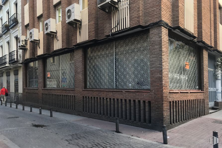 Local en alquiler en Calle Valverde, Centro, Madrid, 28004 con edificio, ventana, superficie de la carretera, madera, diseño urbano, acera, condominio, fachada, ladrillo y albañilería alrededor