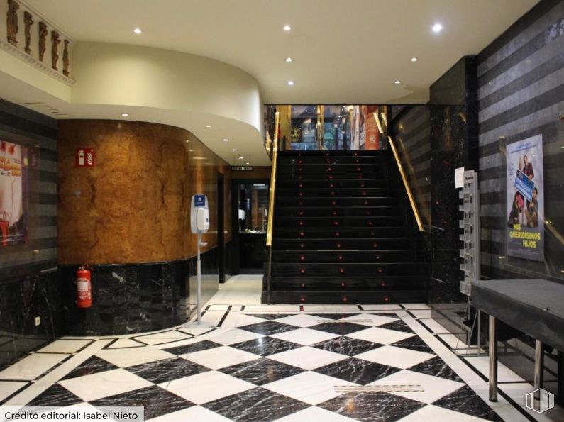 Retail for rent at Calle Alberto Aguilera, 4, Chamberí, Madrid, 28015 with flooring, interior design, floor, tile flooring, building, television, hall, ceiling, chair and lobby around