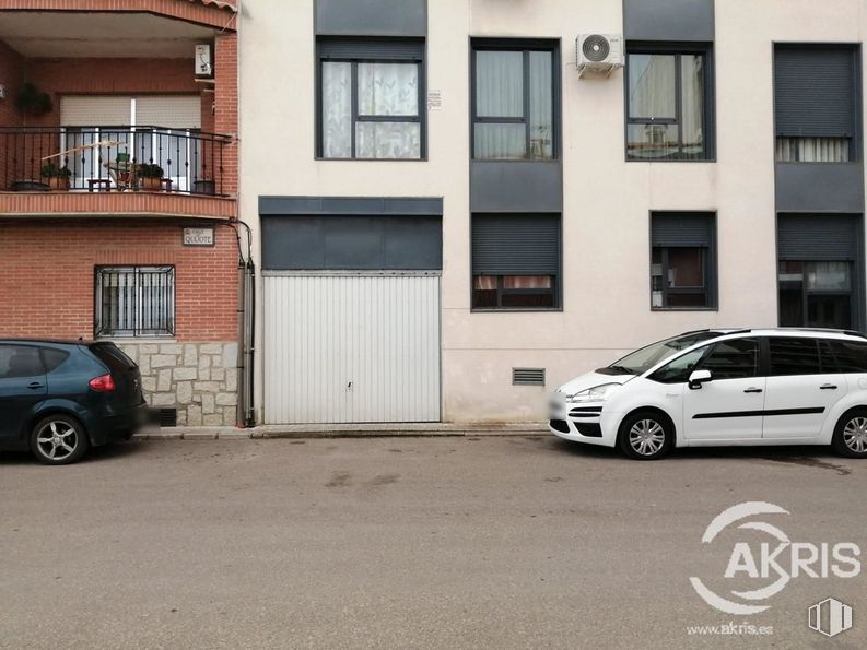 Local en venta en Centro Alameda de la Sagra, Alameda de la Sagra, Toledo, 45240 con coche, ventana, luz de estacionamiento, rueda, neumático, vehículo, iluminación del automóvil, neumático de automoción, edificio y diseño automovilístico alrededor