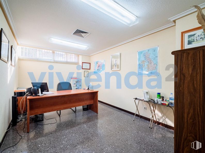 Oficina en venta en Calle Almansa, Moncloa - Aravaca, Madrid, 28040 con escritorio, marco, lámpara, alumbrado, mueble, edificio, azure, mesa, silla y suelo alrededor