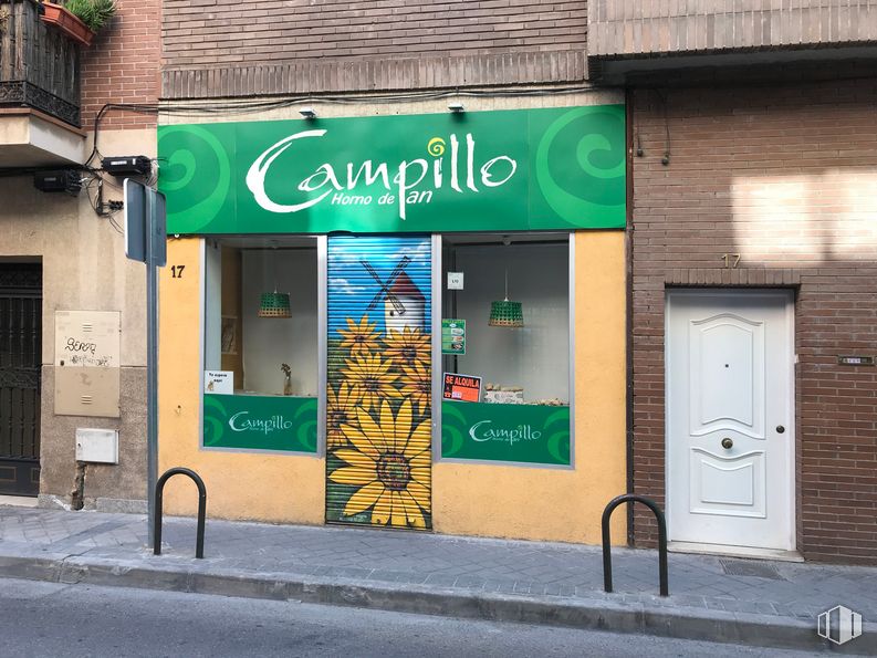 Retail for rent at Calle Vicente Caballero, 17, Retiro, Madrid, 28007 with door, property, fixture, font, facade, building, awning, signage, city and window around