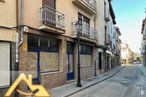 Retail for sale at Plaza España, El Barco de Ávila, Ávila, 05600 with building, property, window, road surface, sky, neighbourhood, sidewalk, wall, road and urban design around