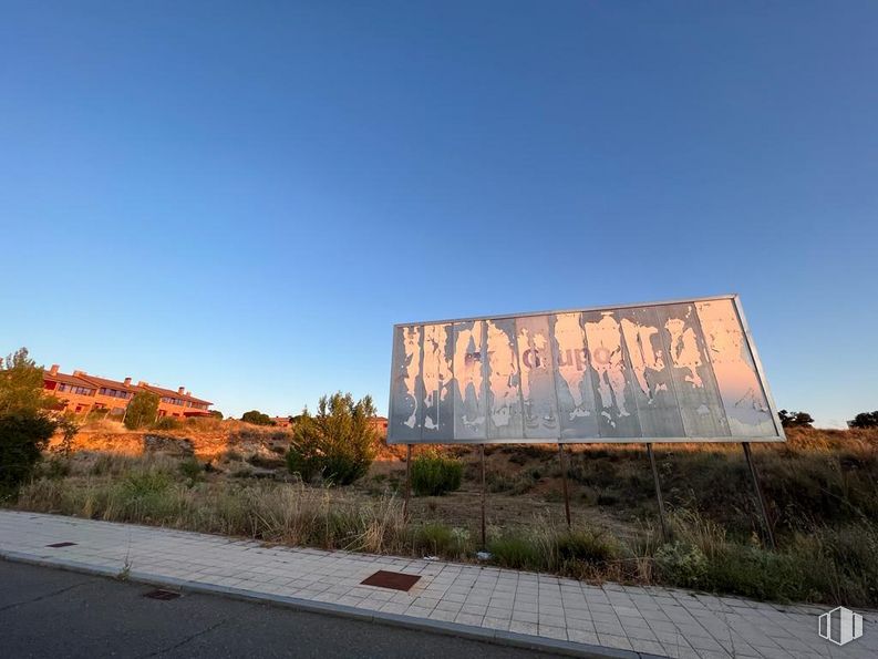 Land for sale at Calle Países Bajos, Ávila, 05004 with sky, plant, art, landscape, real estate, natural landscape, city, horizon, tints and shades and dusk around