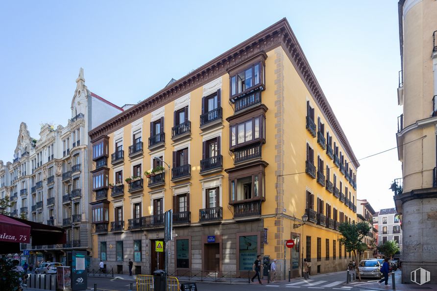 Local en venta en Chueca-Justicia, Centro, Madrid, 28004 con edificio, cielo, ventana, rueda, vía, diseño urbano, neumático, bienes raíces, condominio y fachada alrededor