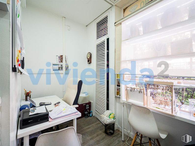 Local en venta en Calle Doctor Esquerdo, Retiro, Madrid, 28007 con silla, escritorio, mueble, interiorismo, suelos, suelo, equipos de oficina, escritorio del ordenador, apartamento y techo alrededor