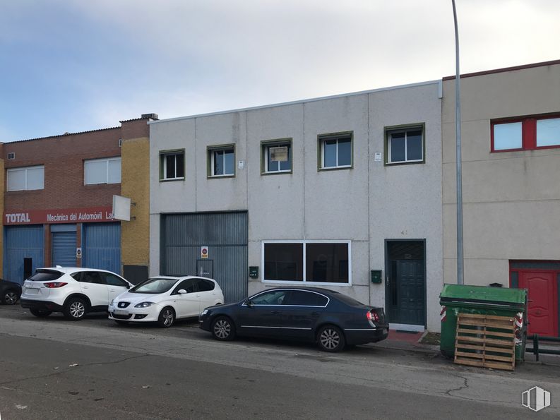 Oficina en alquiler en Calle Verano, 41, Torrejón de Ardoz, Madrid, 28850 con coche, edificio, ventana, mediante, neumático, rueda, luz de estacionamiento automotriz, vehículo terrestre, vehículo, propiedad y vehículo de motor alrededor